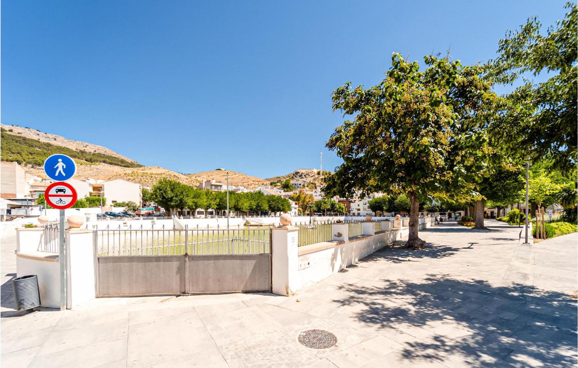 3 Bedroom Cozy Apartment In Pegalajar Bagian luar foto